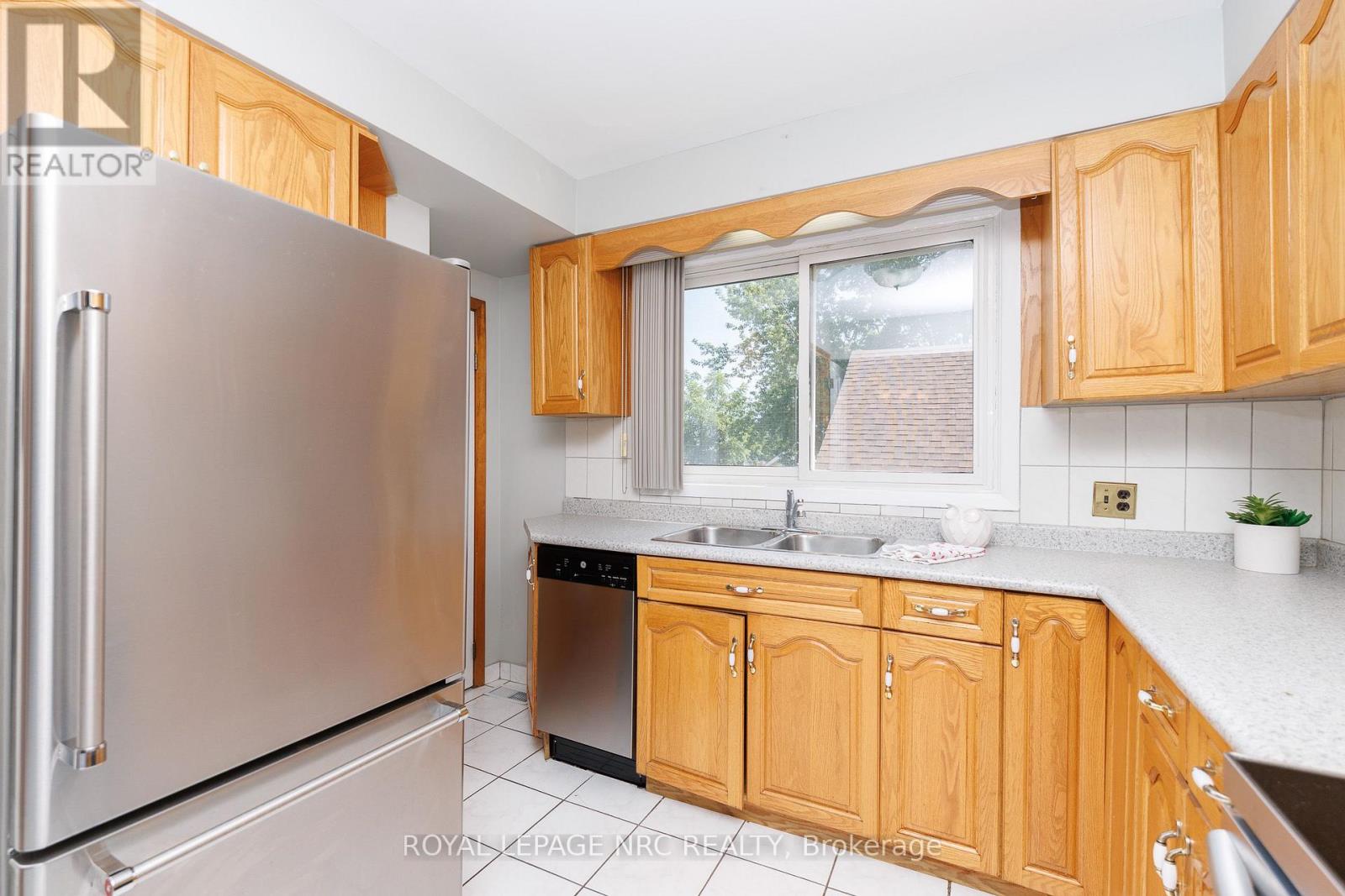 6313 Crawford Street, Niagara Falls, Ontario  L2E 5Y8 - Photo 20 - X13612822