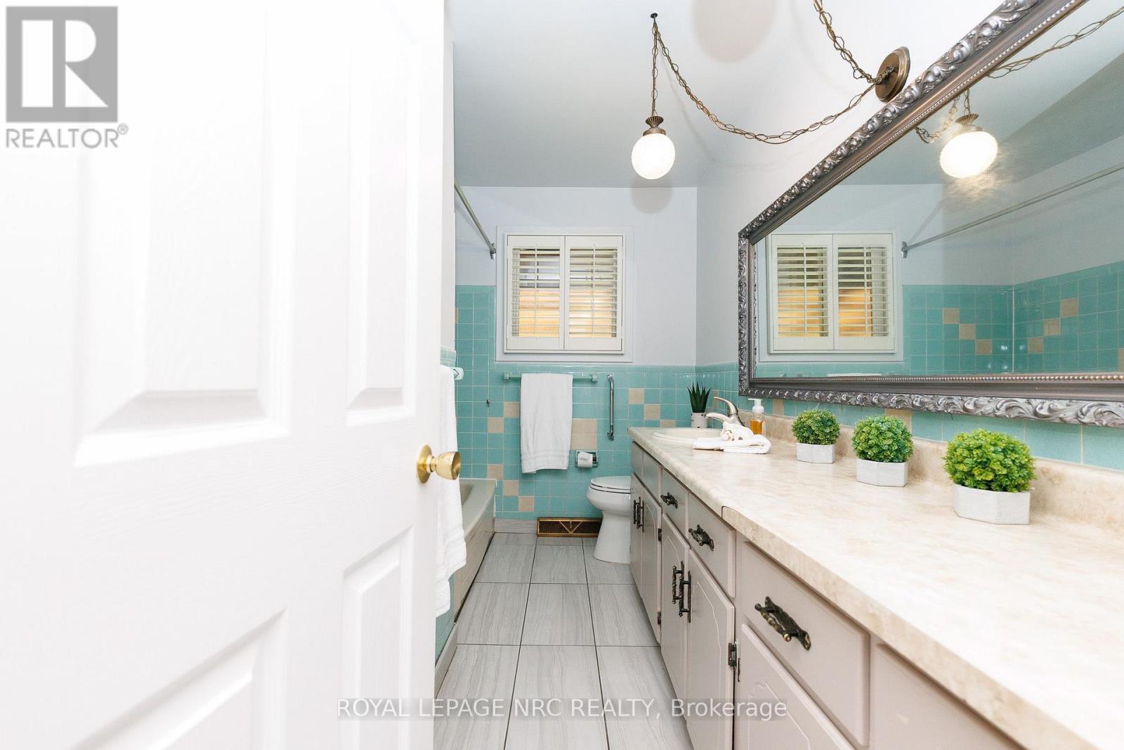 6313 Crawford Street, Niagara Falls, Ontario  L2E 5Y8 - Photo 25 - X13612822
