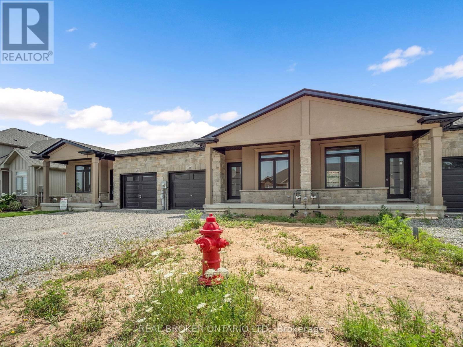 20 Austin Drive, Welland, Ontario  L3C 0J8 - Photo 4 - X13612954