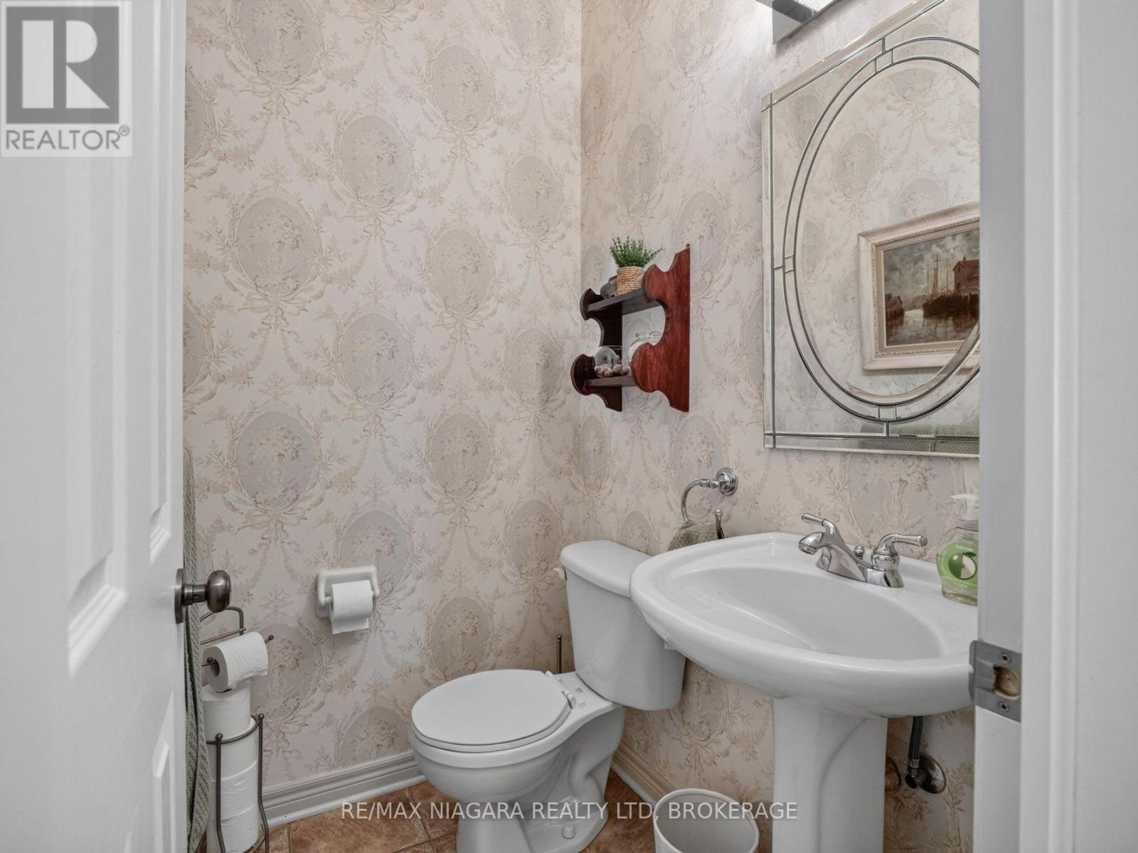 375 Jasmine Court, Fort Erie, Ontario  L2A 6P8 - Photo 16 - X13612978
