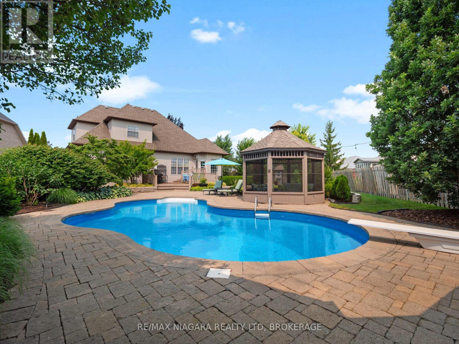 375 Jasmine Court, Fort Erie, Ontario  L2A 6P8 - Photo 3 - X13612978