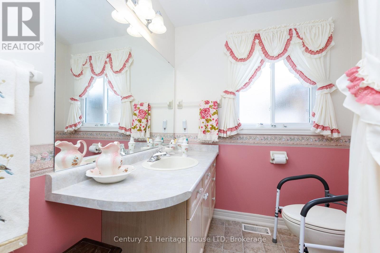 121 Rochelle Crescent, Fort Erie, Ontario  L0S 1N0 - Photo 23 - X13613106