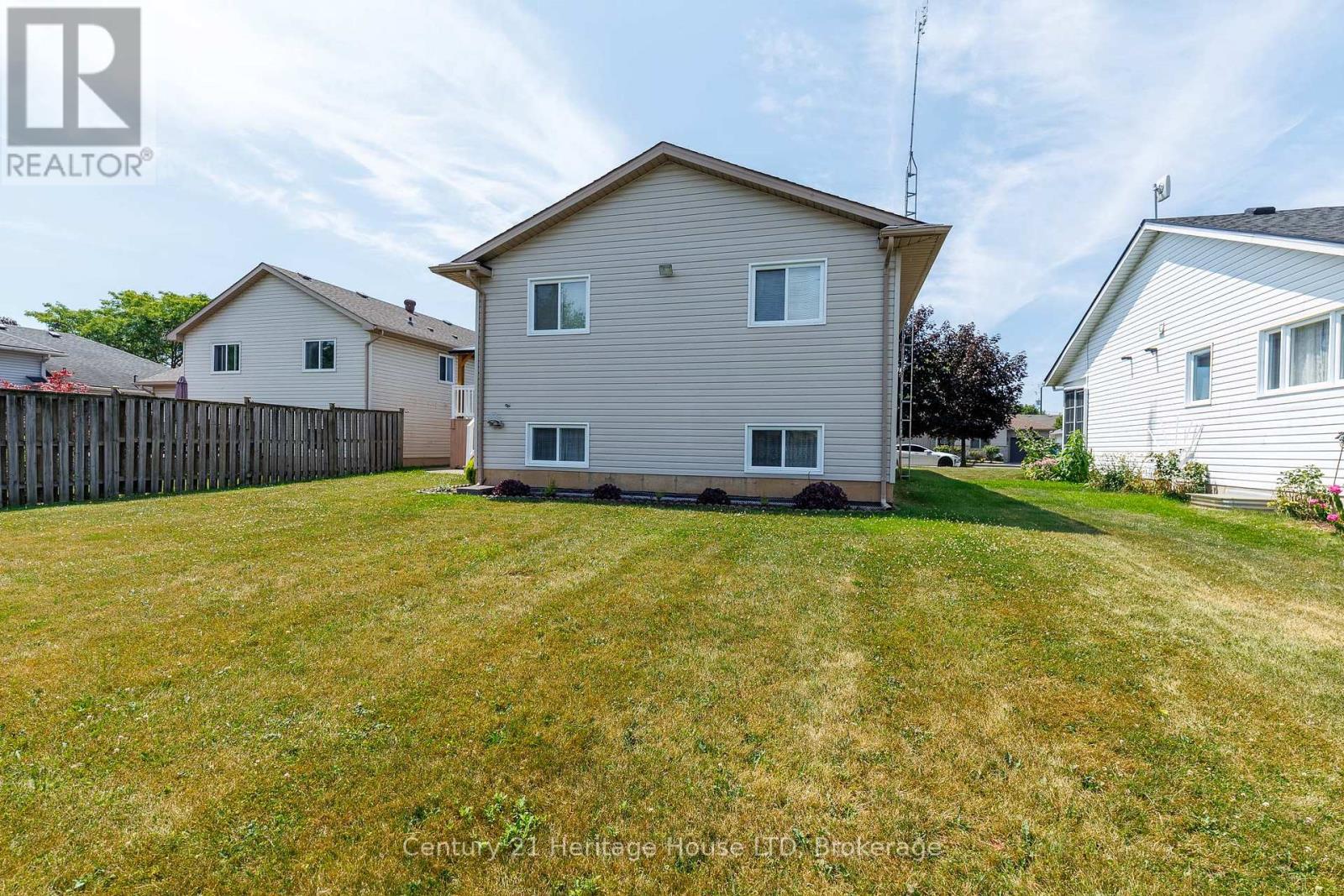 121 Rochelle Crescent, Fort Erie, Ontario  L0S 1N0 - Photo 40 - X13613106