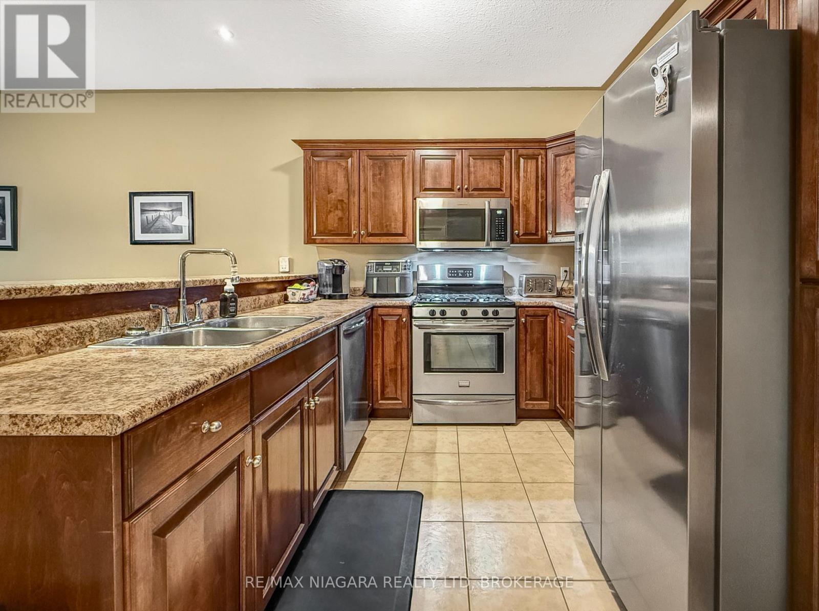 3927 Lower Coach Road, Fort Erie, Ontario  L0S 1S0 - Photo 4 - X13613364