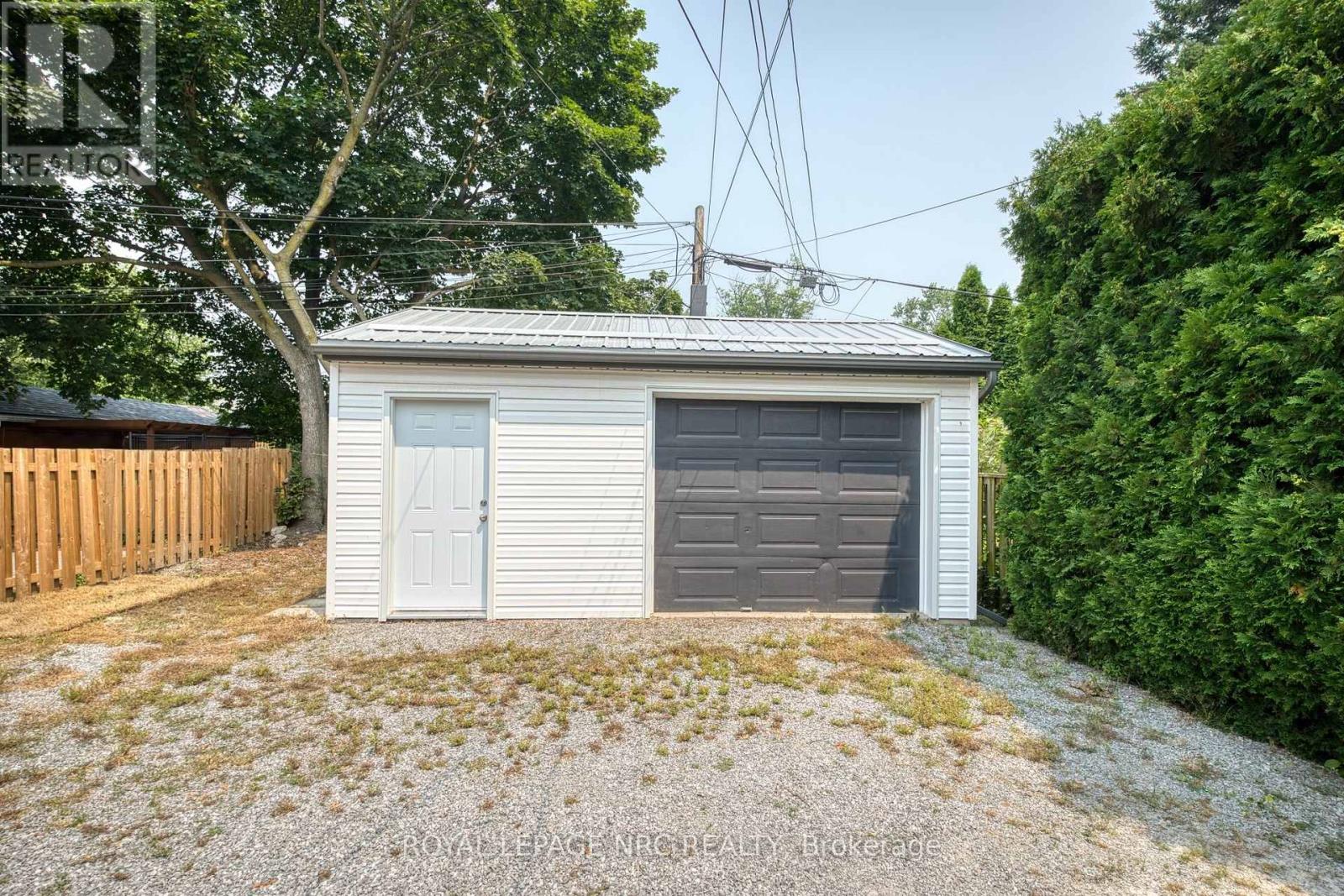 199 Russell Avenue, St. Catharines, Ontario  L2R 1W9 - Photo 24 - X13613366