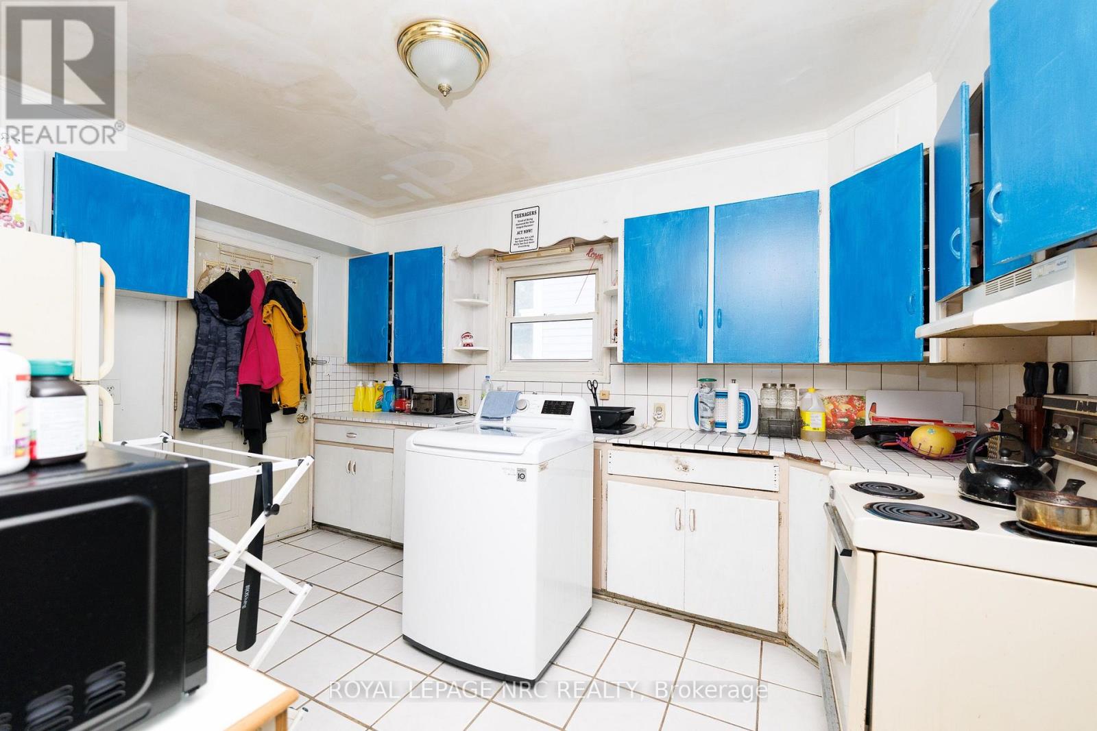 199 Russell Avenue, St. Catharines, Ontario  L2R 1W9 - Photo 5 - X13613366