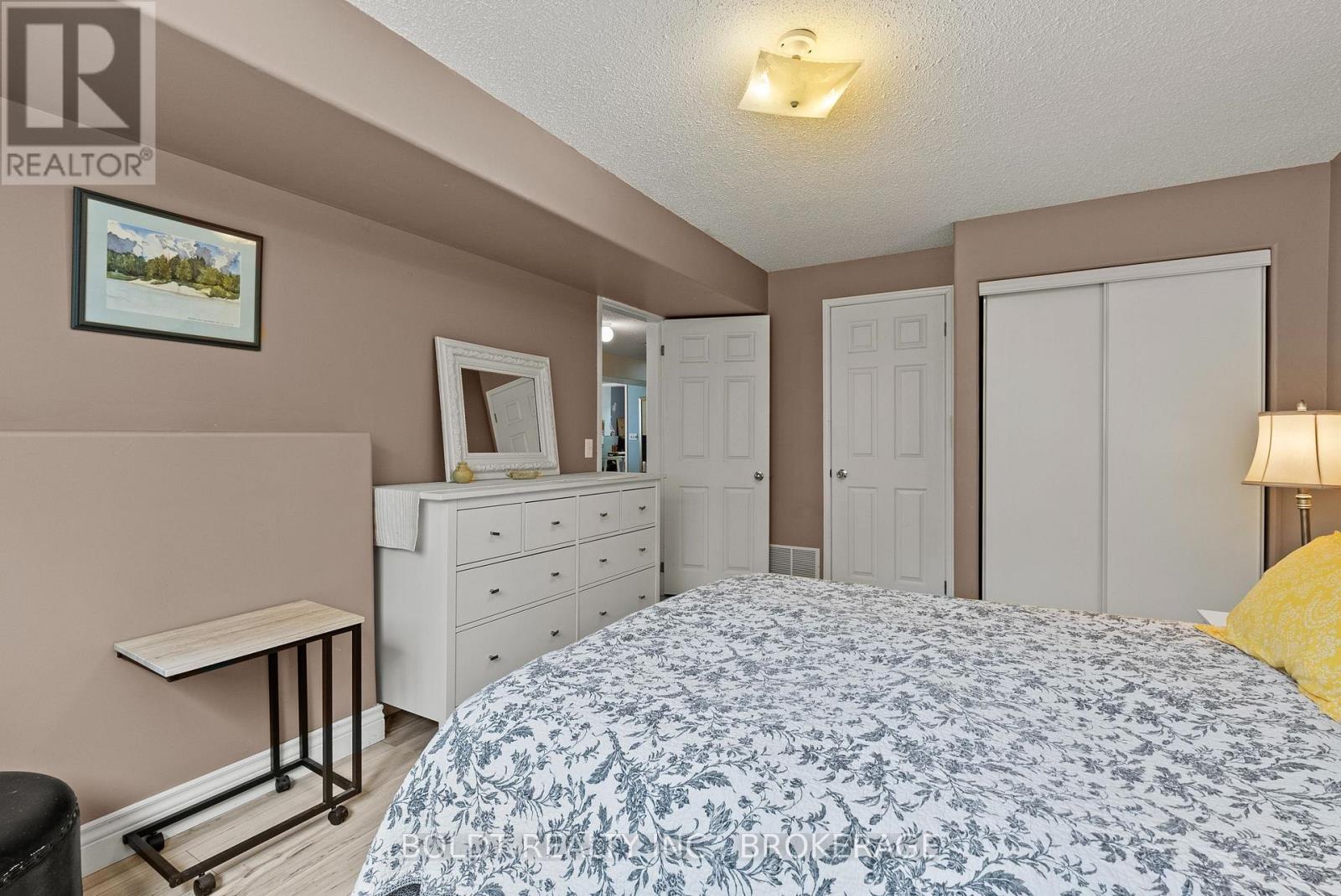 4333 Southerland Court, Niagara Falls, Ontario  L2G 7W4 - Photo 24 - X13613920