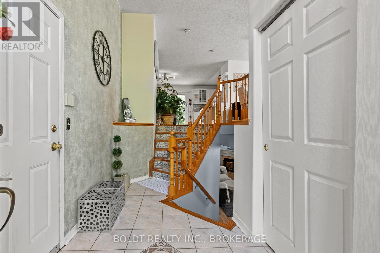 4333 Southerland Court, Niagara Falls, Ontario  L2G 7W4 - Photo 5 - X13613920