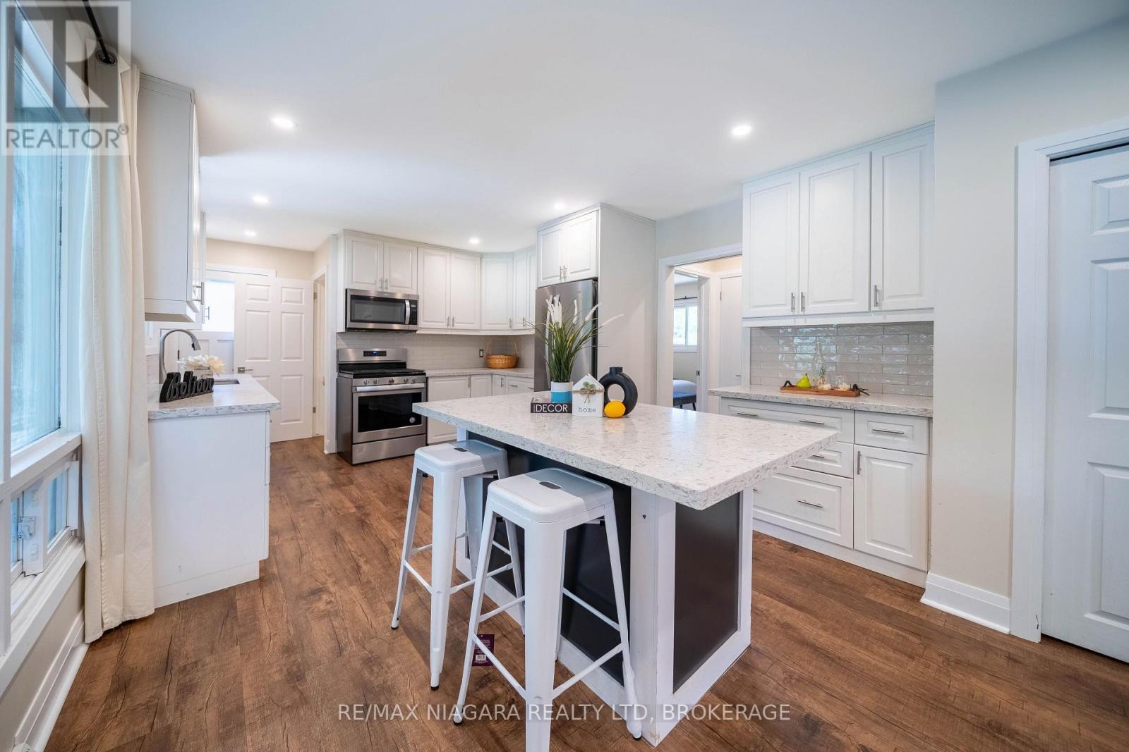 15 Springbank Drive, St. Catharines, Ontario  L2S 2K1 - Photo 8 - X13614000