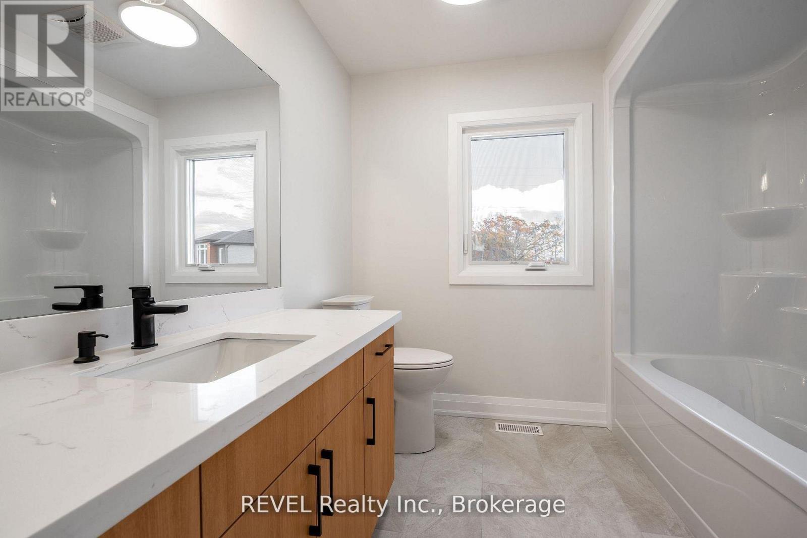 1186 Uppers Lane, Thorold, Ontario  L2V 0H1 - Photo 13 - X13614008