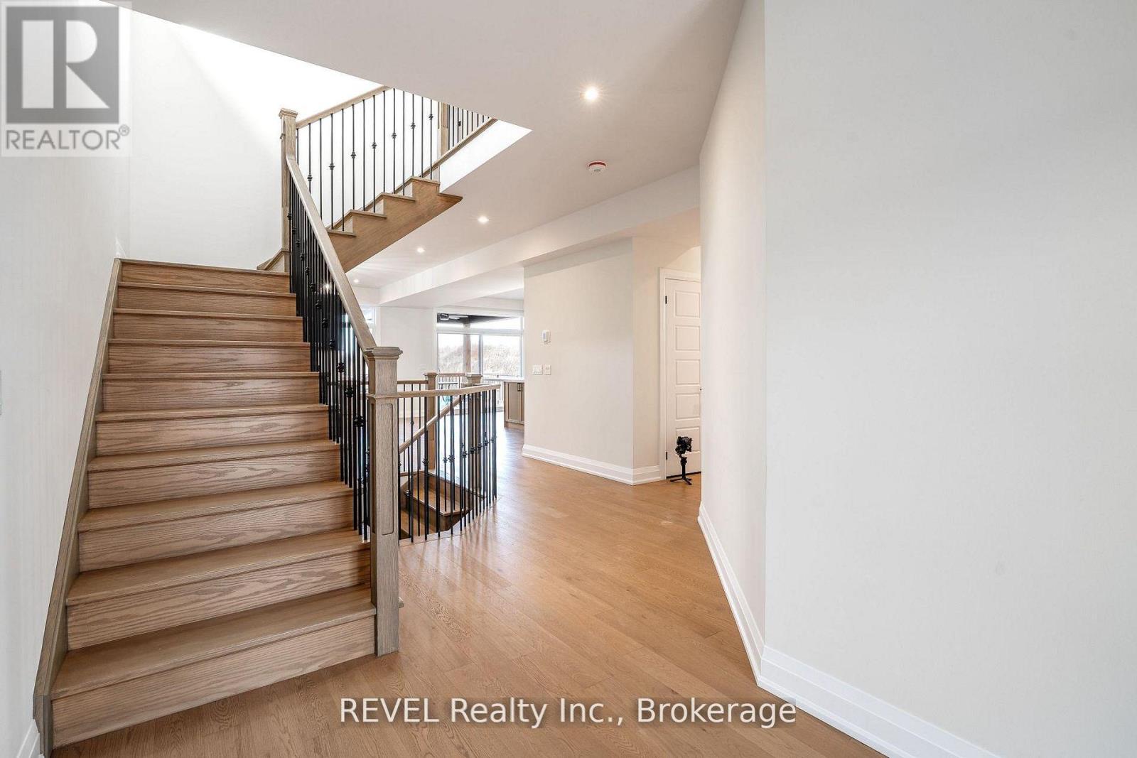 1186 Uppers Lane, Thorold, Ontario  L2V 0H1 - Photo 2 - X13614008
