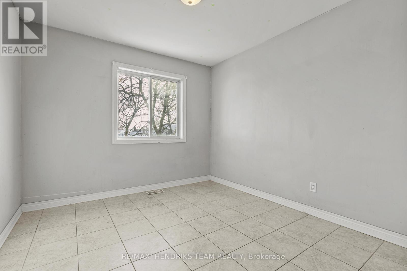 2 Townline Road E, Thorold, Ontario  L2V 2C3 - Photo 17 - X13614098