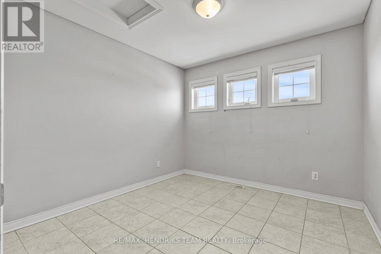 2 Townline Road E, Thorold, Ontario  L2V 2C3 - Photo 19 - X13614098