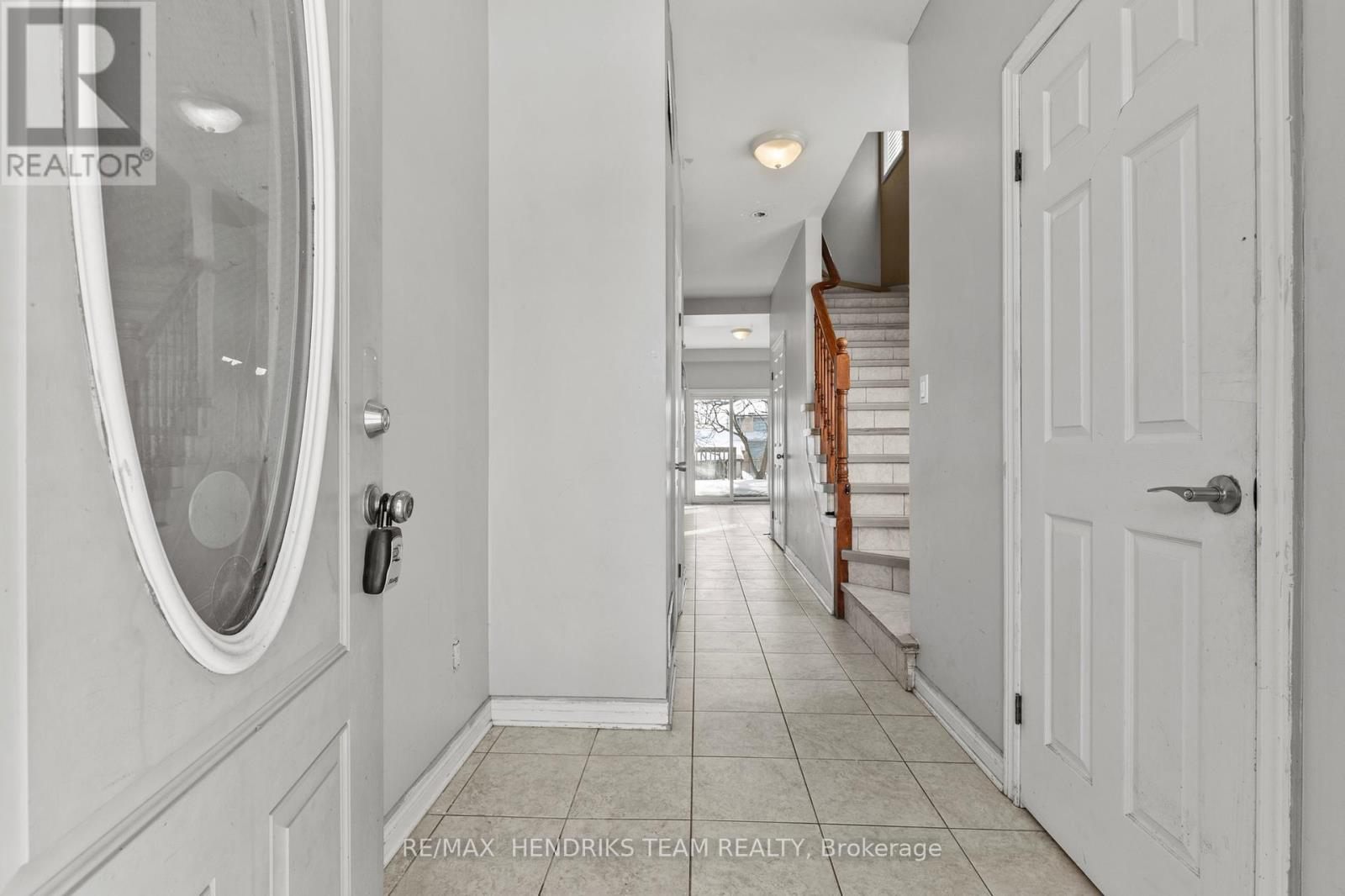 2 Townline Road E, Thorold, Ontario  L2V 2C3 - Photo 5 - X13614098