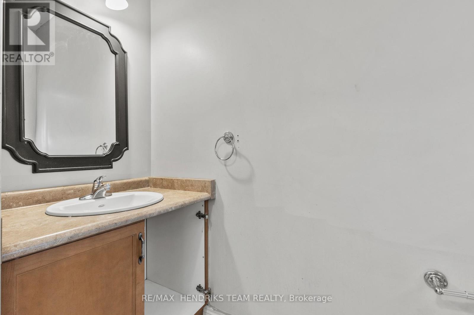 2 Townline Road E, Thorold, Ontario  L2V 2C3 - Photo 6 - X13614098