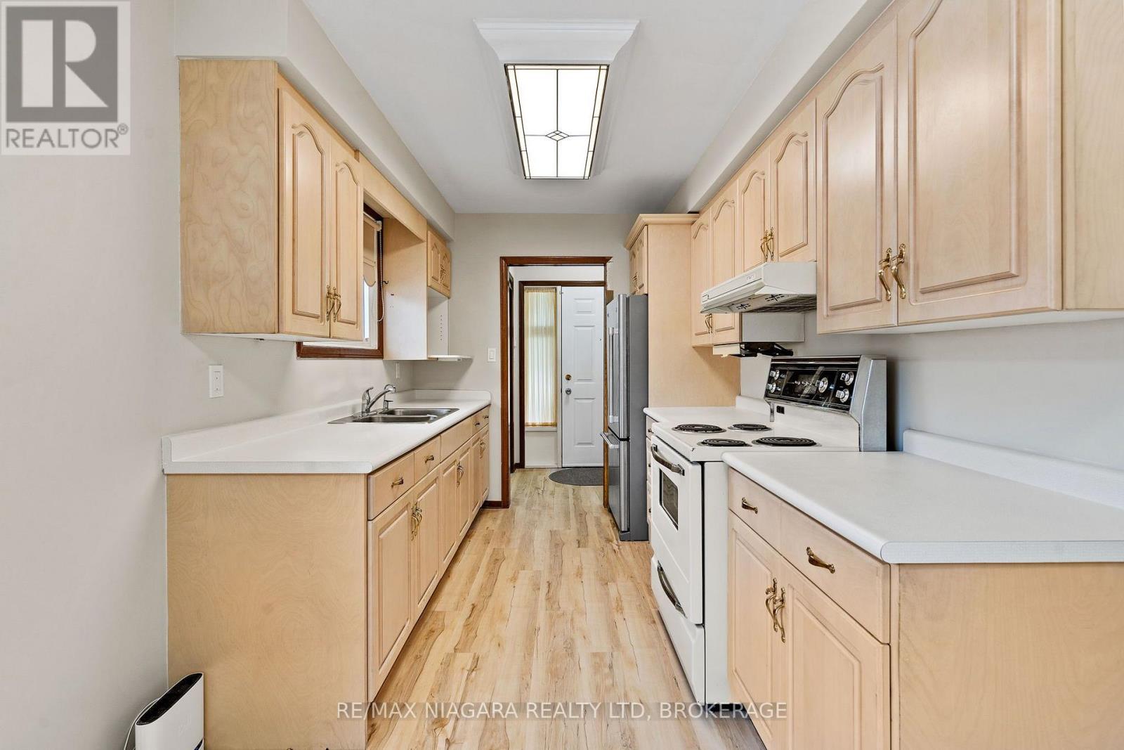 476 Scott Street, St. Catharines, Ontario  L2M 3X2 - Photo 13 - X13614452