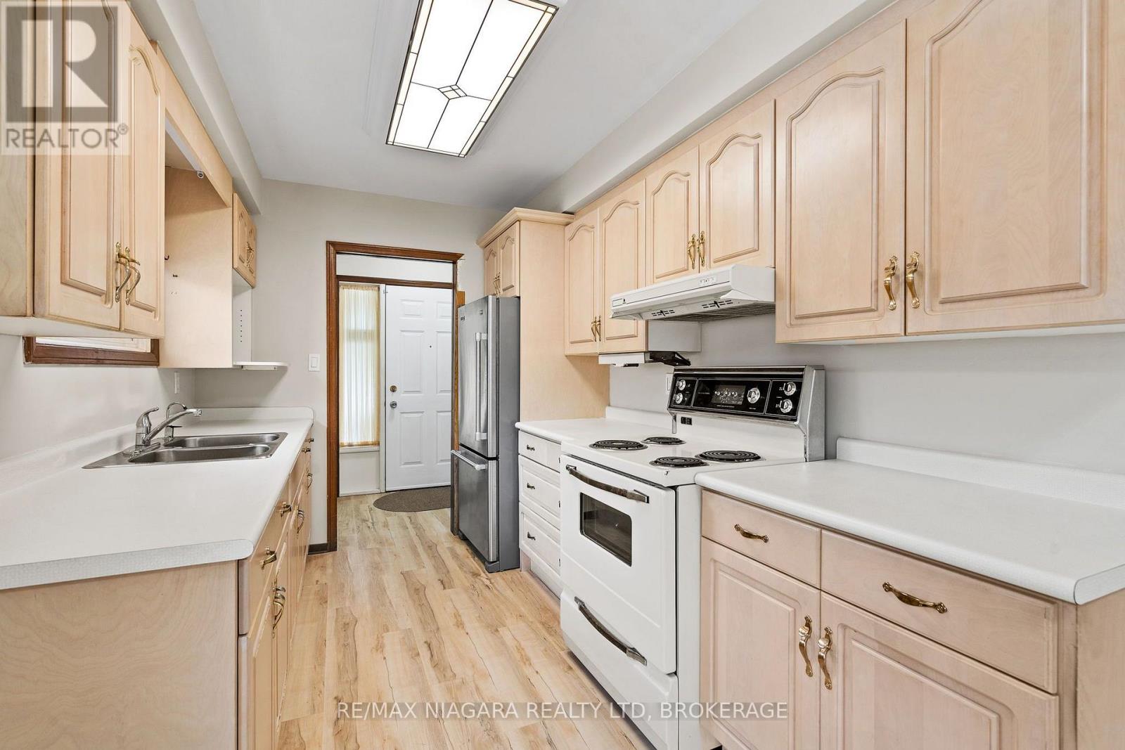 476 Scott Street, St. Catharines, Ontario  L2M 3X2 - Photo 14 - X13614452