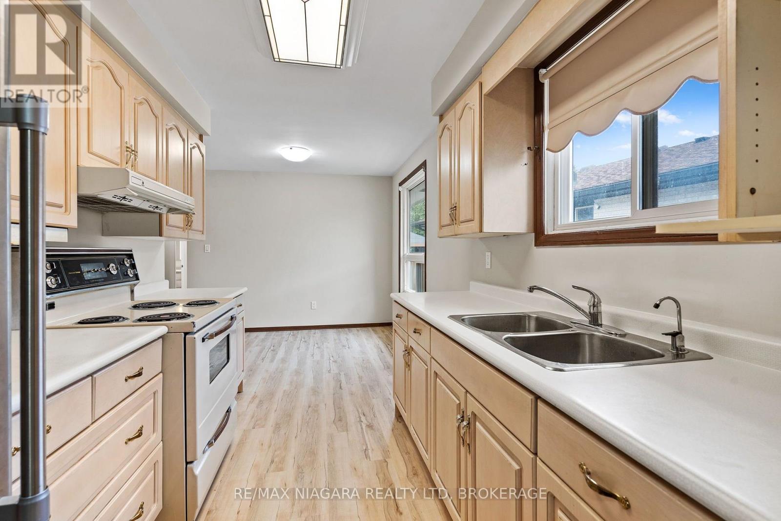 476 Scott Street, St. Catharines, Ontario  L2M 3X2 - Photo 15 - X13614452