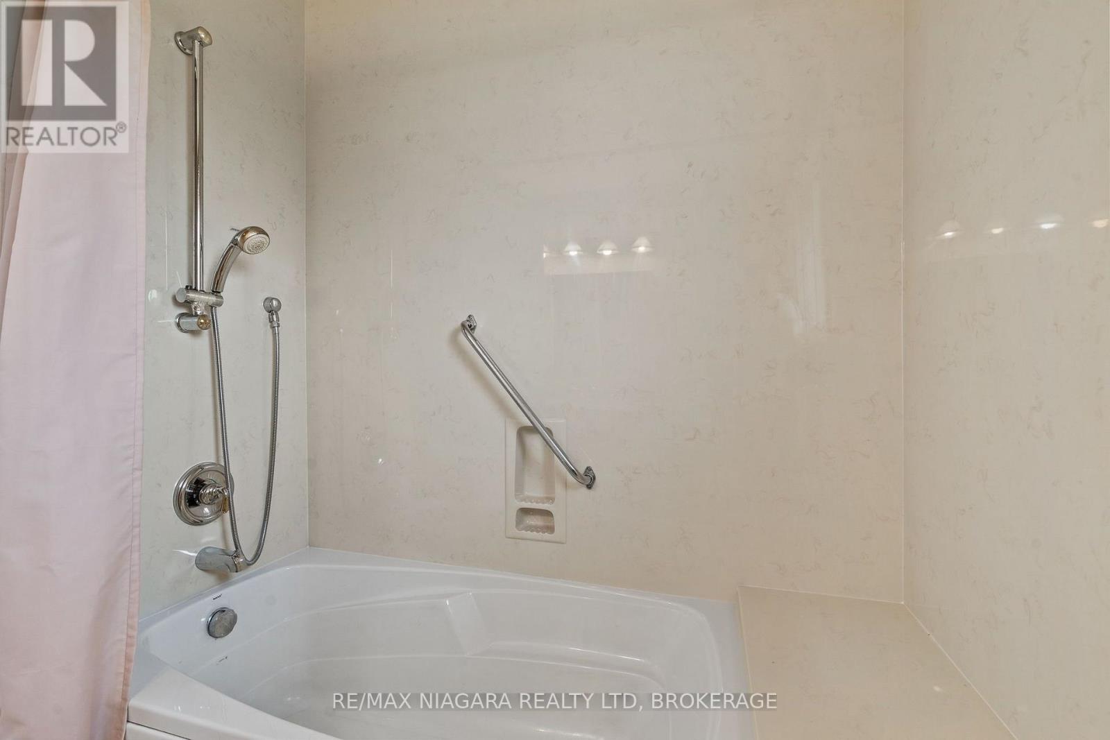 476 Scott Street, St. Catharines, Ontario  L2M 3X2 - Photo 22 - X13614452