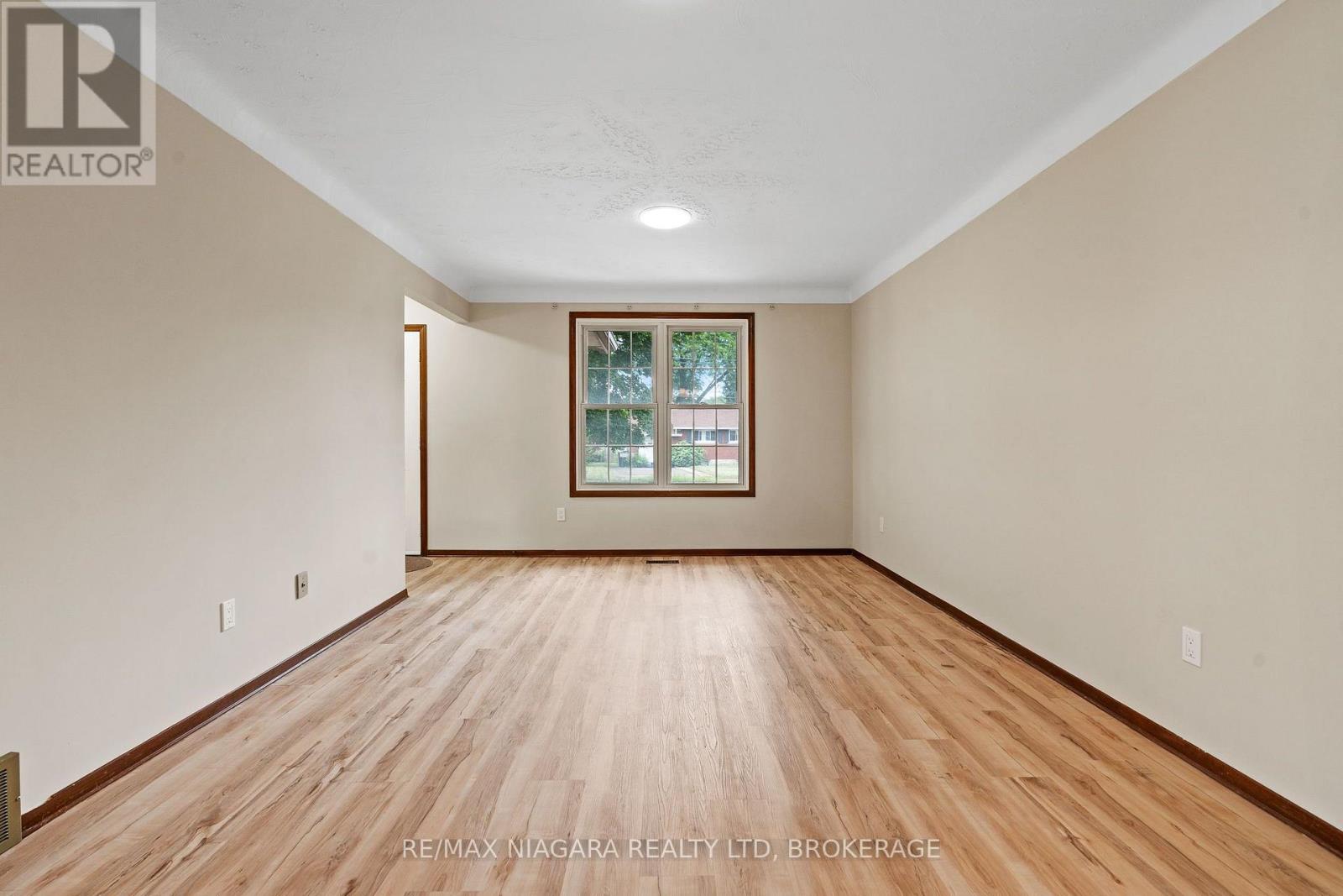 476 Scott Street, St. Catharines, Ontario  L2M 3X2 - Photo 8 - X13614452