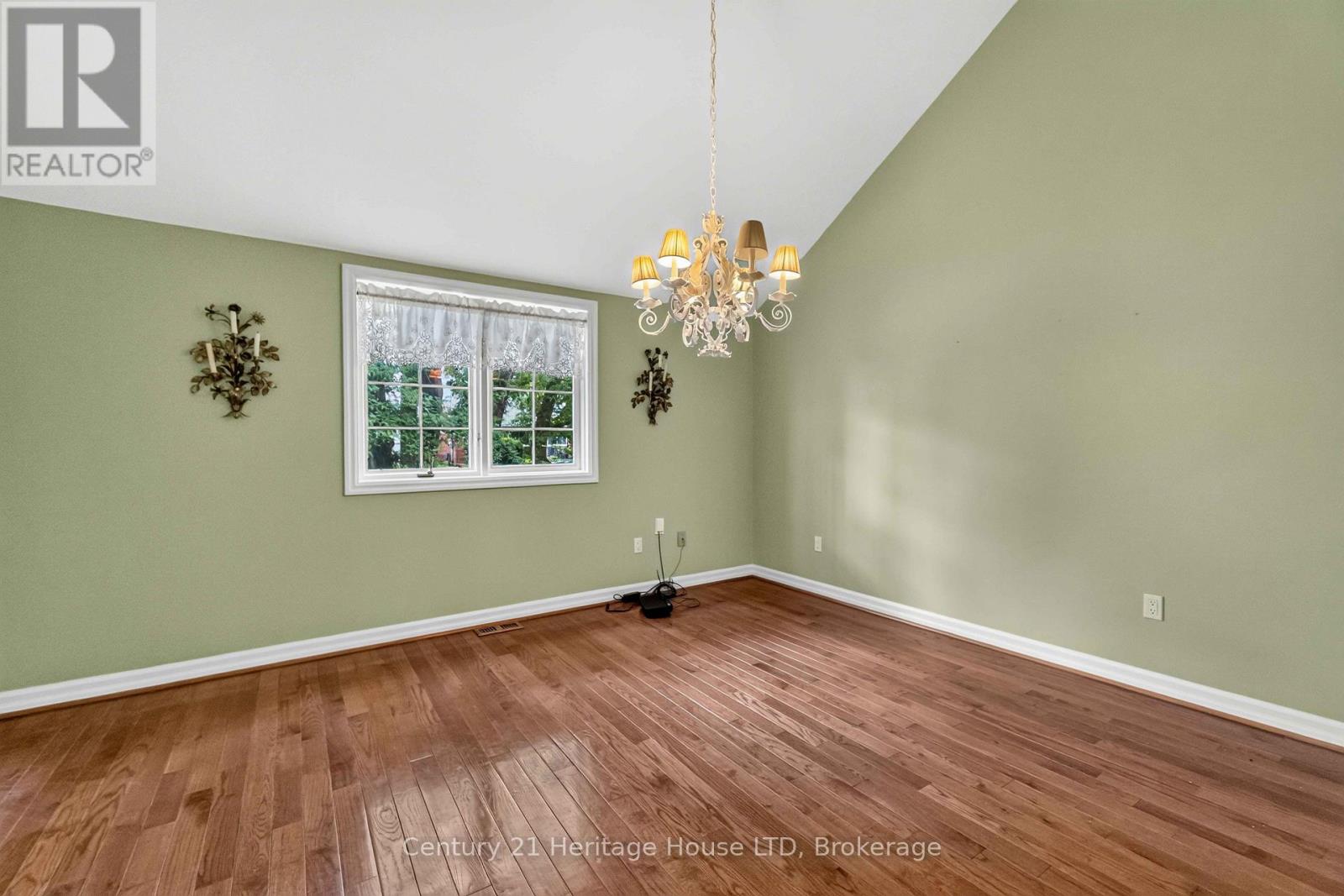 6254 Gore Street, Niagara Falls, Ontario  L2J 4G5 - Photo 13 - X13616682
