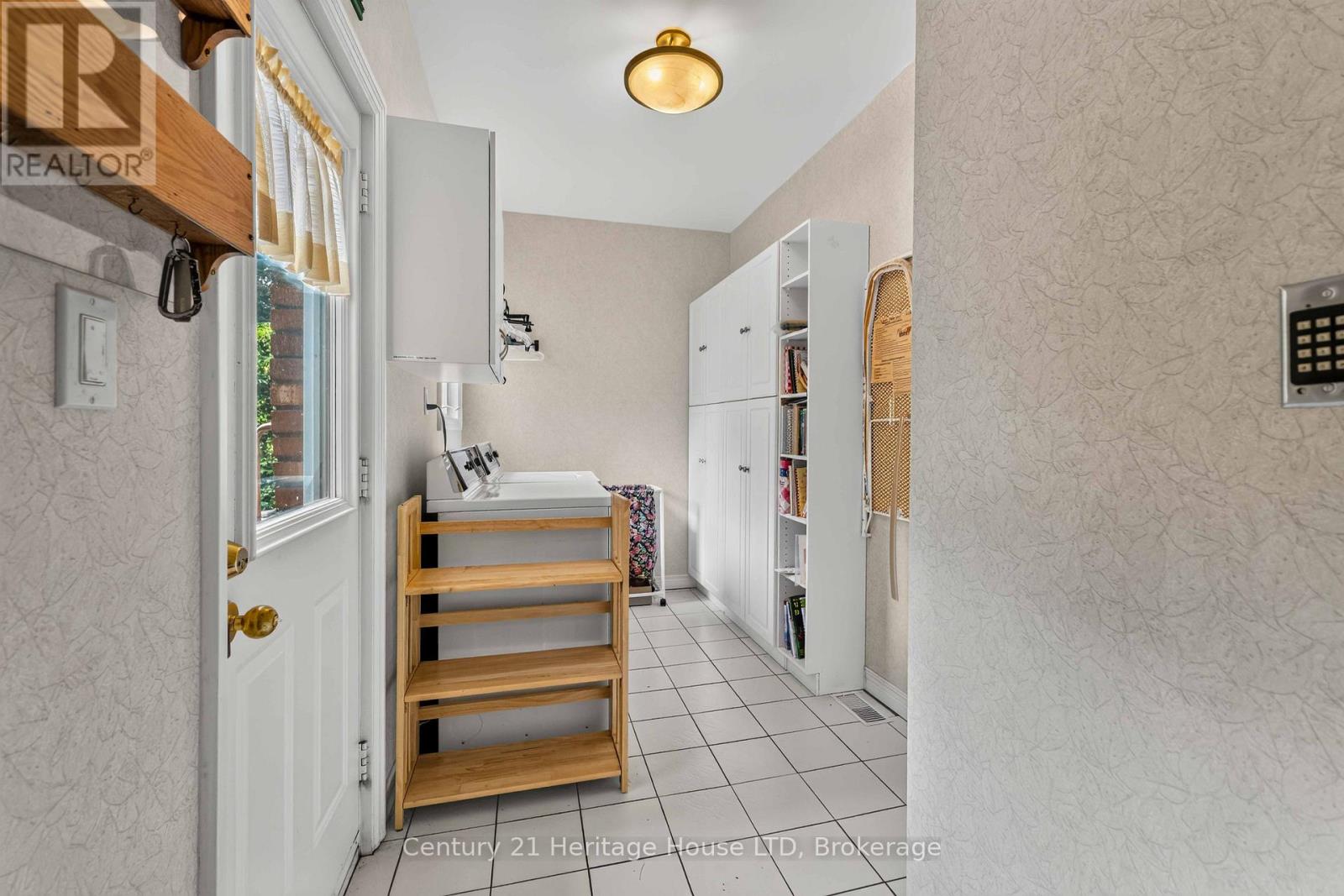 6254 Gore Street, Niagara Falls, Ontario  L2J 4G5 - Photo 15 - X13616682
