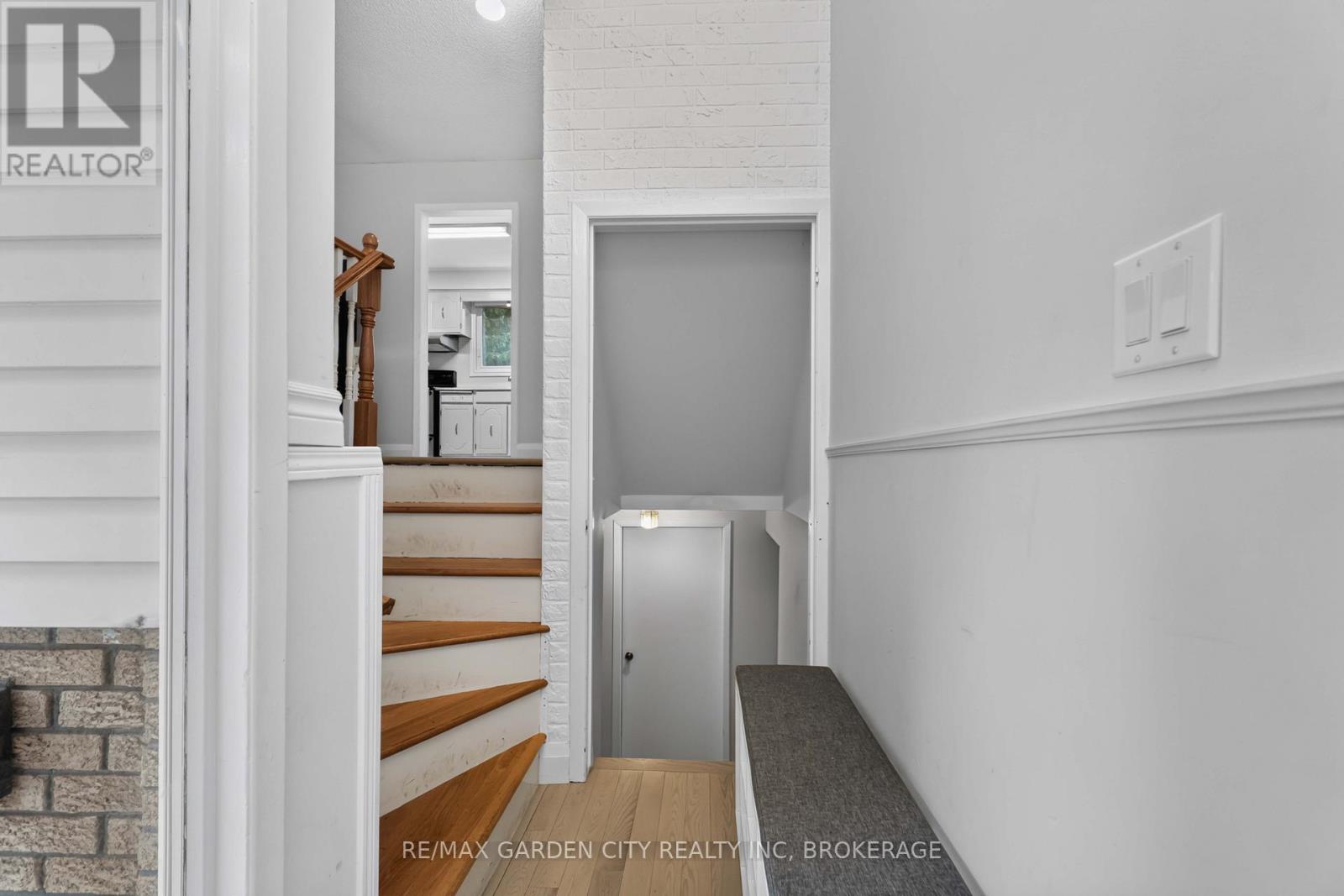 3 Fallingbrook Drive, Pelham, Ontario  L0S 1E0 - Photo 4 - X13617092