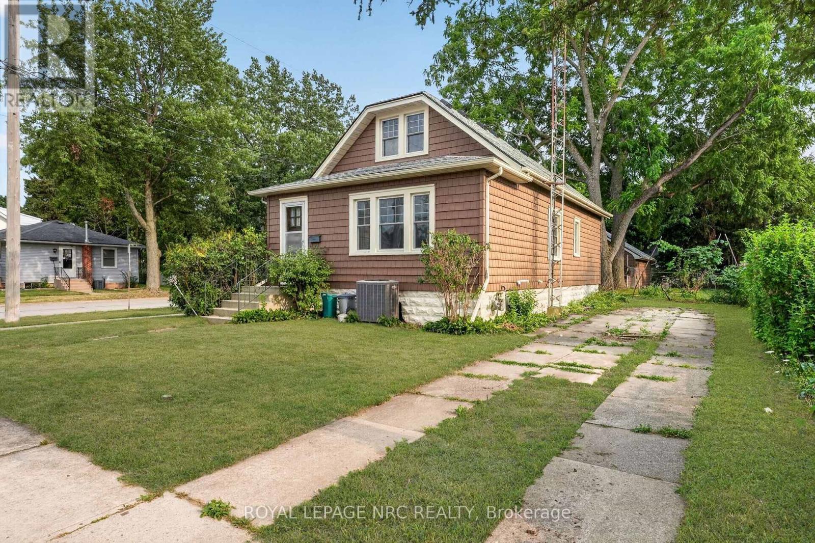 301 Dufferin Street, Fort Erie, Ontario  L2A 2T8 - Photo 2 - X13617220