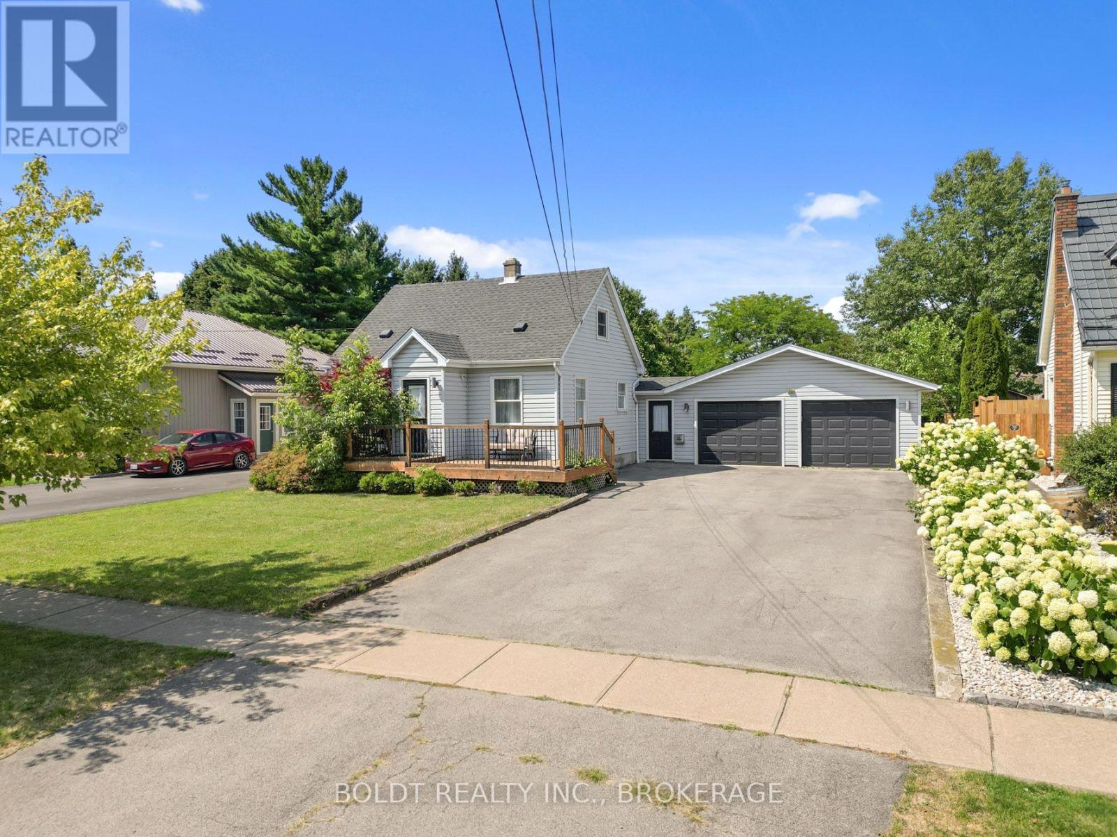 642 Penner Road, Niagara-On-The-Lake, Ontario  L0S 1J0 - Photo 2 - X13617348