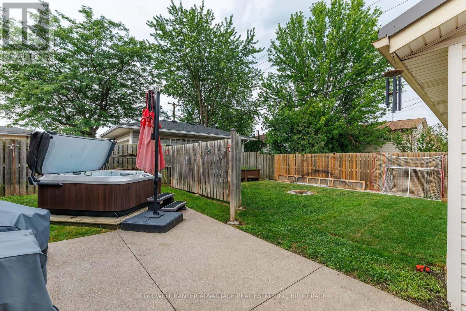 74 Pinehurst Drive, Welland, Ontario  L3C 3J1 - Photo 6 - X13617740