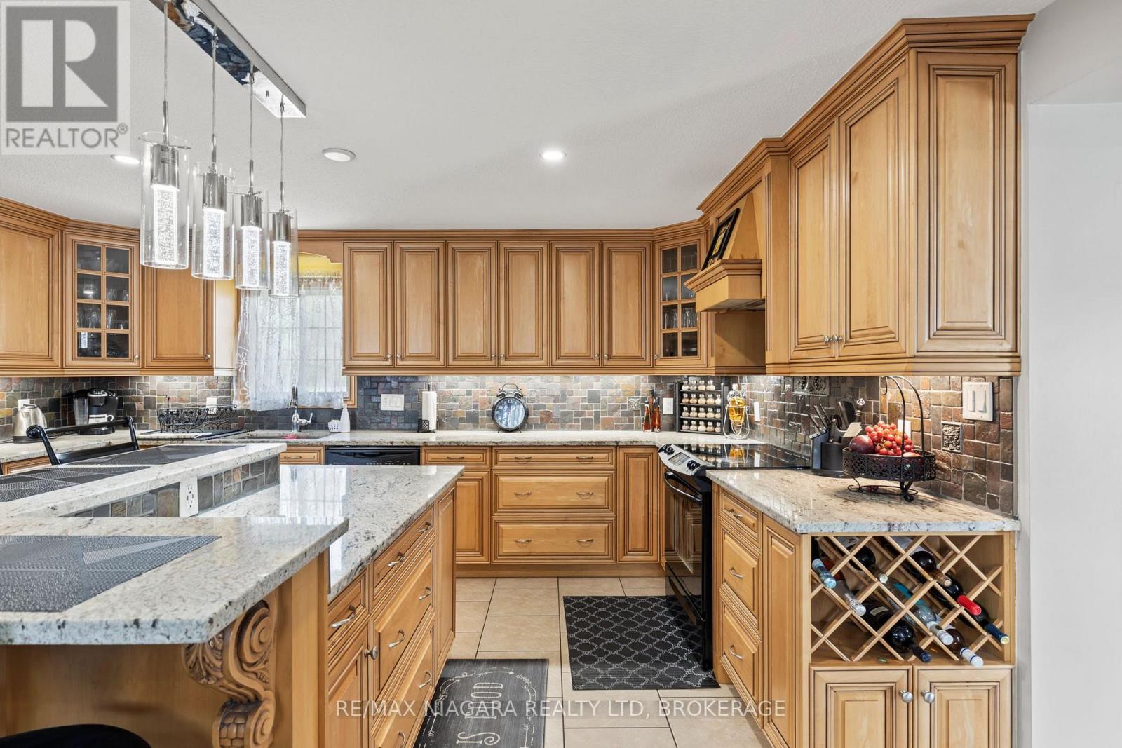 724 Line 3 Road S, Niagara-On-The-Lake, Ontario  L0S 1J0 - Photo 12 - X13617818