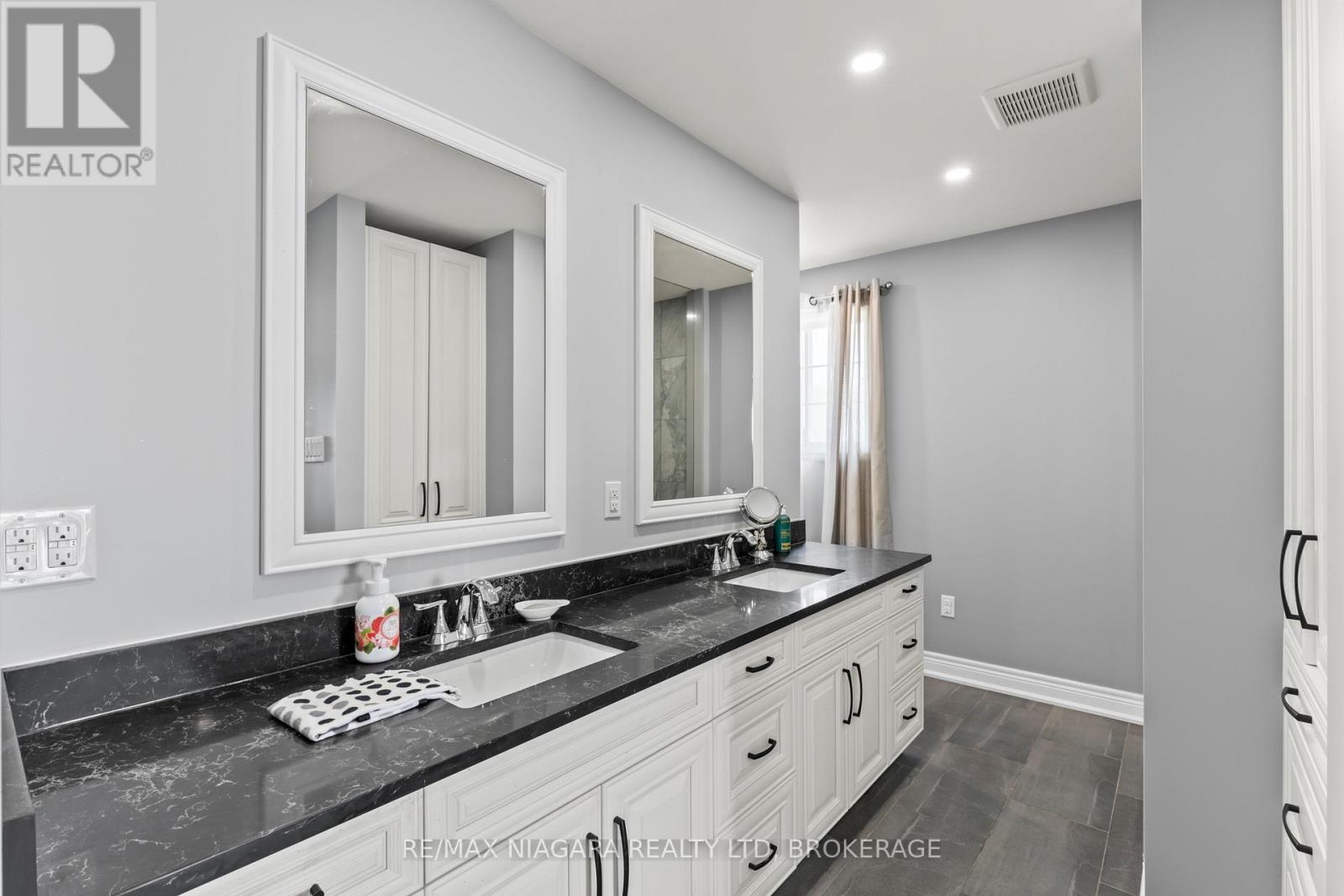 724 Line 3 Road S, Niagara-On-The-Lake, Ontario  L0S 1J0 - Photo 27 - X13617818
