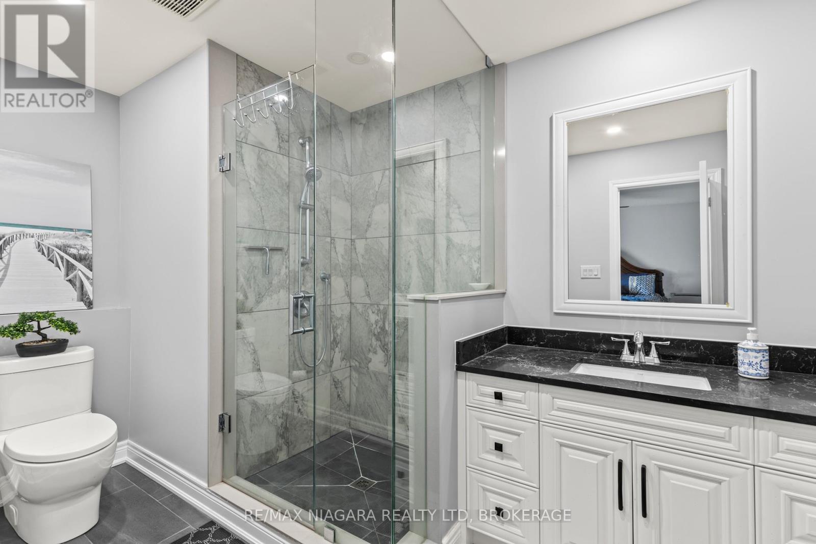 724 Line 3 Road S, Niagara-On-The-Lake, Ontario  L0S 1J0 - Photo 34 - X13617818