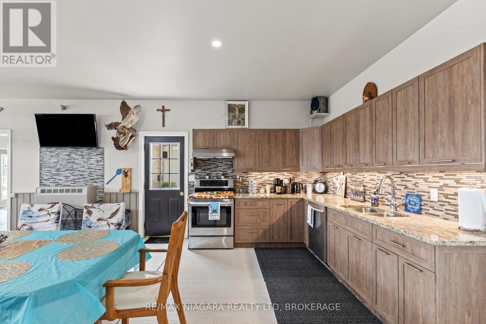 724 Line 3 Road S, Niagara-On-The-Lake, Ontario  L0S 1J0 - Photo 37 - X13617818