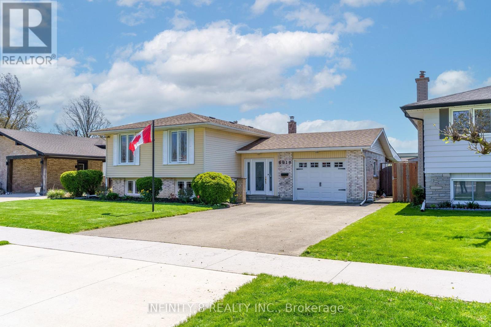 6918 Casey Street, Niagara Falls, Ontario  L2J 3G1 - Photo 2 - X13618478