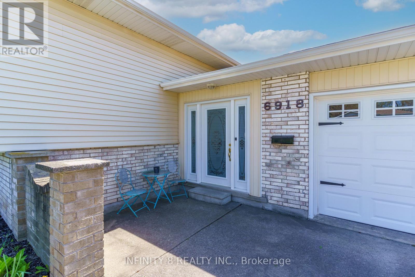 6918 Casey Street, Niagara Falls, Ontario  L2J 3G1 - Photo 3 - X13618478