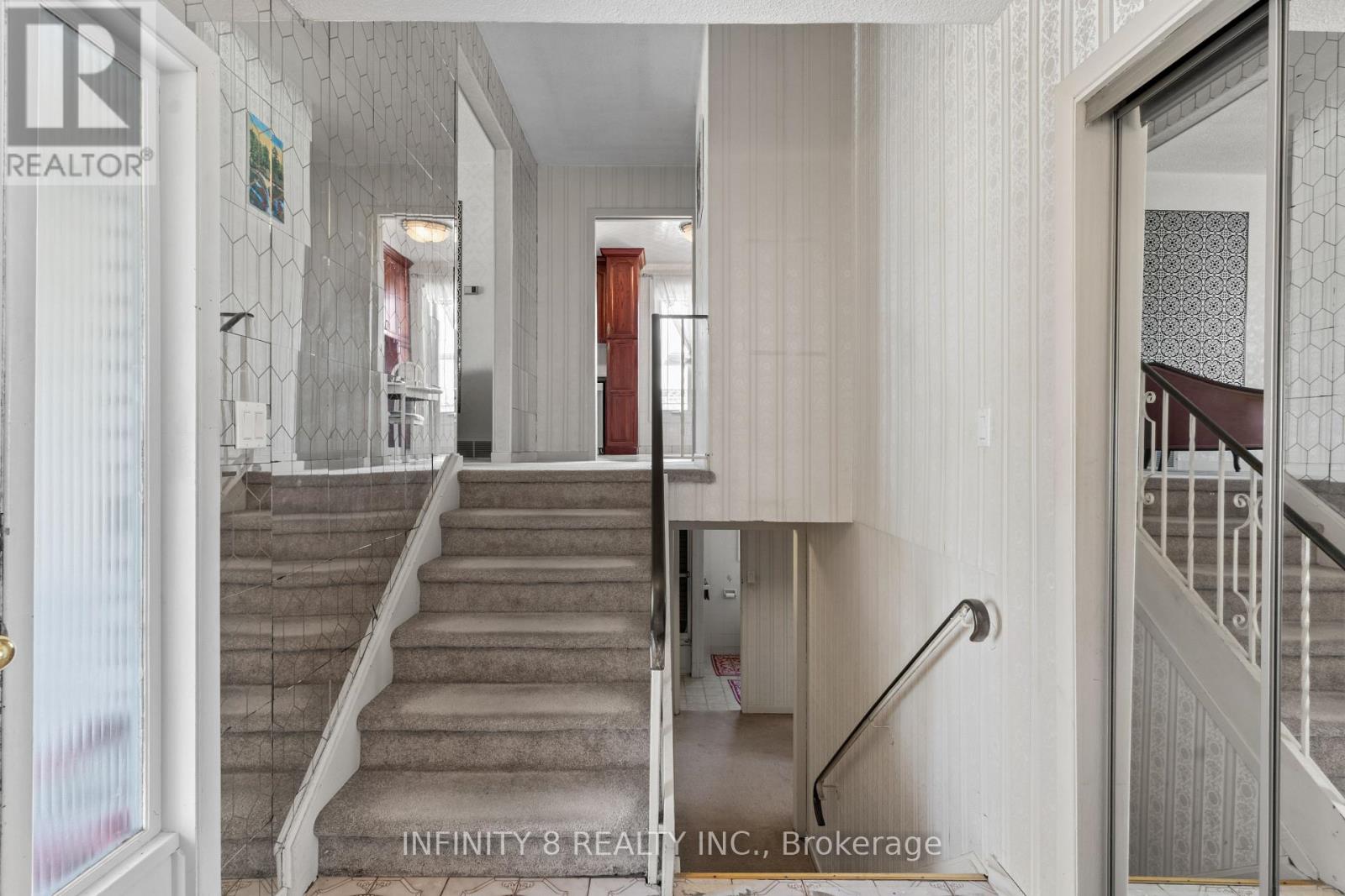 6918 Casey Street, Niagara Falls, Ontario  L2J 3G1 - Photo 5 - X13618478