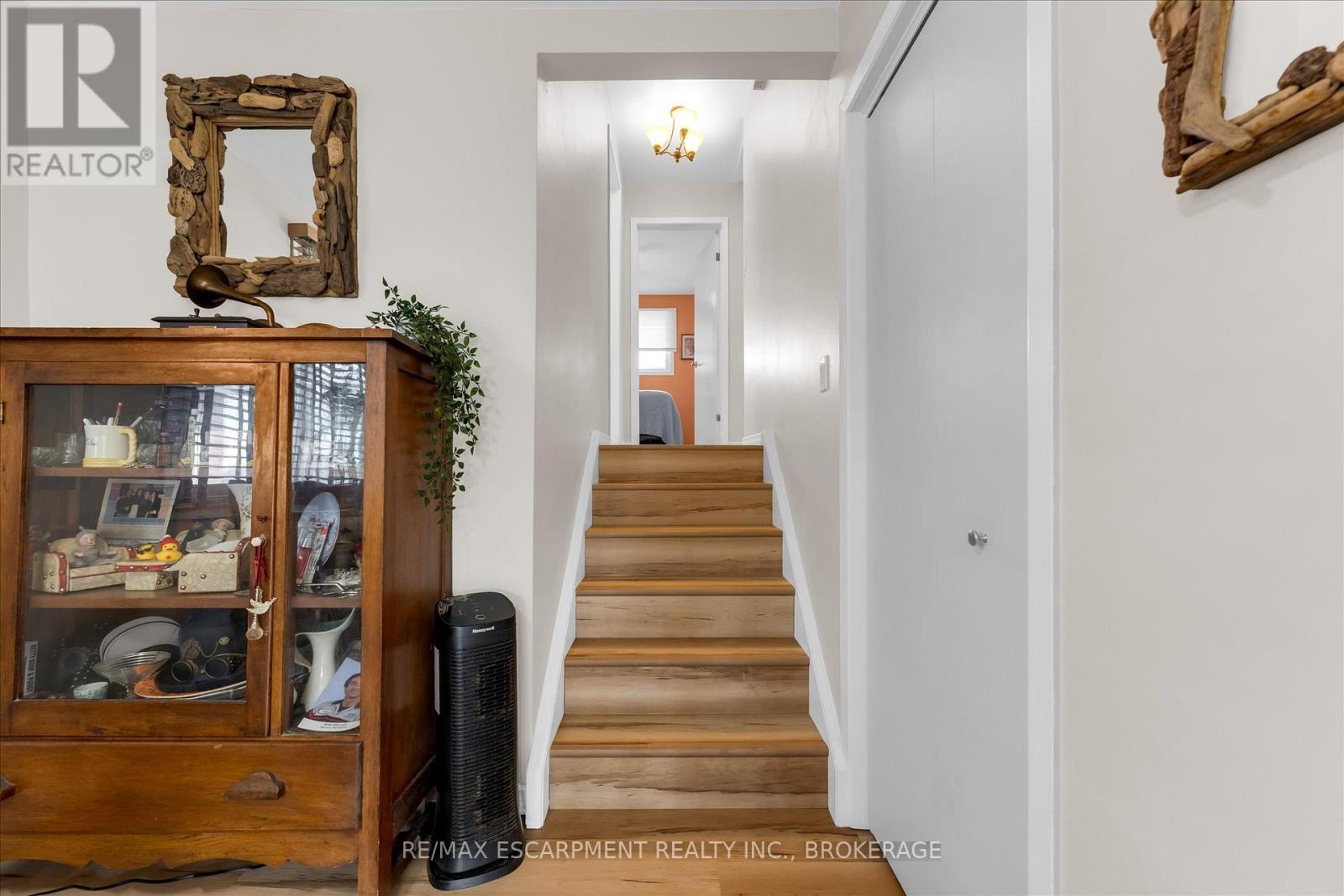 7506 Jubilee Drive, Niagara Falls, Ontario  L2G 7J5 - Photo 10 - X13618562