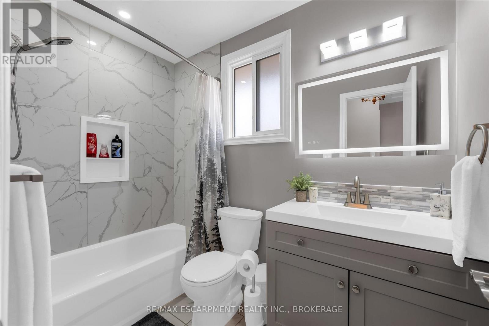 7506 Jubilee Drive, Niagara Falls, Ontario  L2G 7J5 - Photo 11 - X13618562