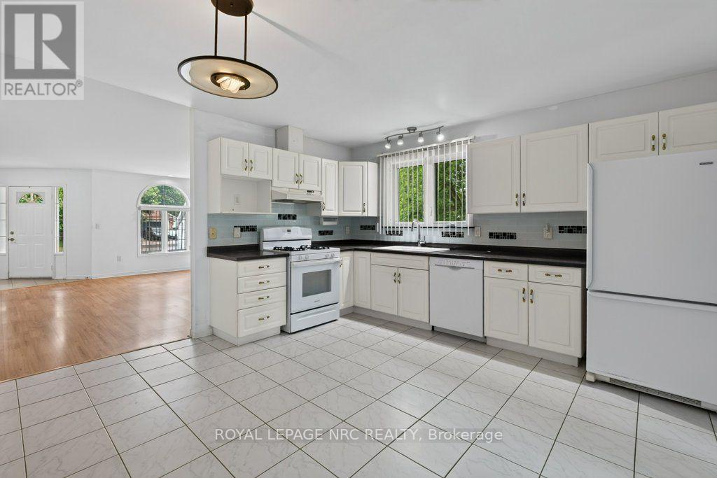 49 Balsam Street, Welland, Ontario  L3C 7H2 - Photo 11 - X13618812