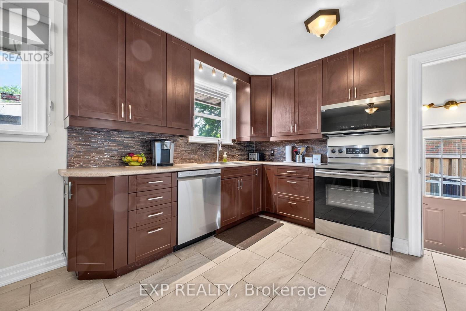 8 Dunraven Avenue, St. Catharines, Ontario  L2M 6A7 - Photo 19 - X13619518