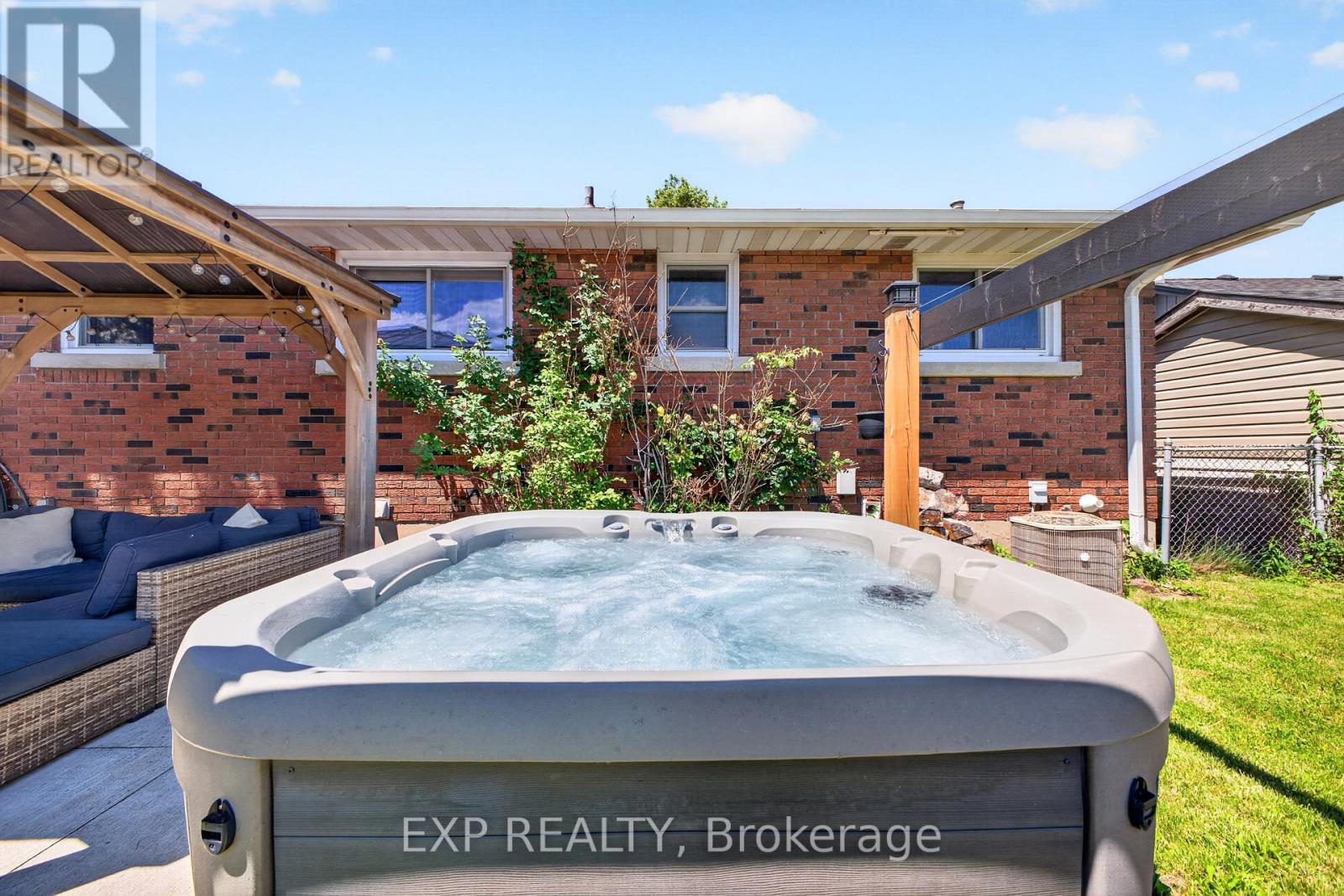 8 Dunraven Avenue, St. Catharines, Ontario  L2M 6A7 - Photo 47 - X13619518