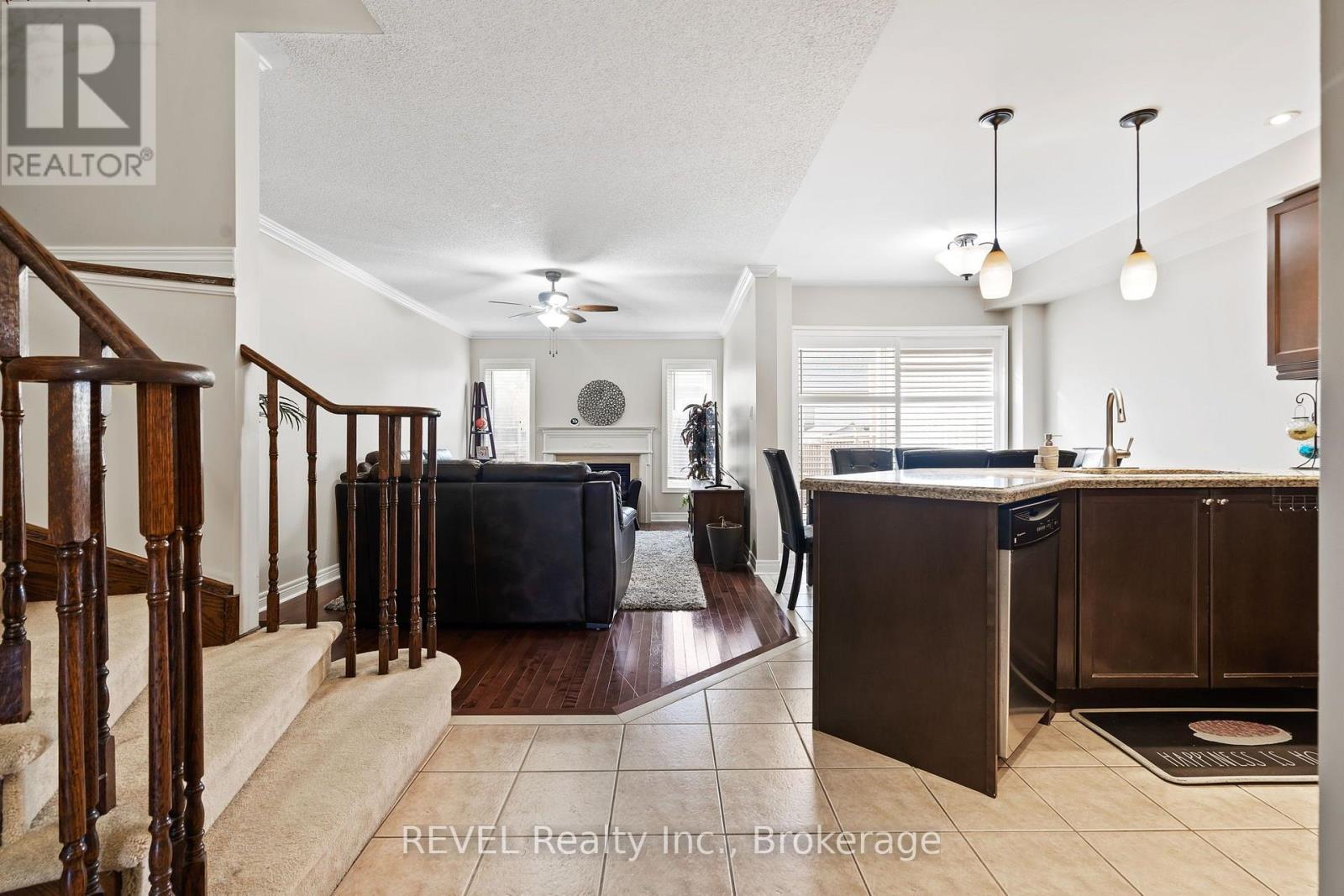 25 Colonel Lyall Street, St. Catharines, Ontario  L2P 0B3 - Photo 5 - X13619642