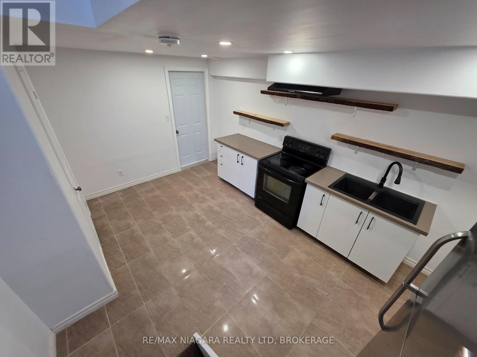 Lower Level - 8383 Heikoop Crescent, Niagara Falls, Ontario  L2H 3J7 - Photo 3 - X13619870