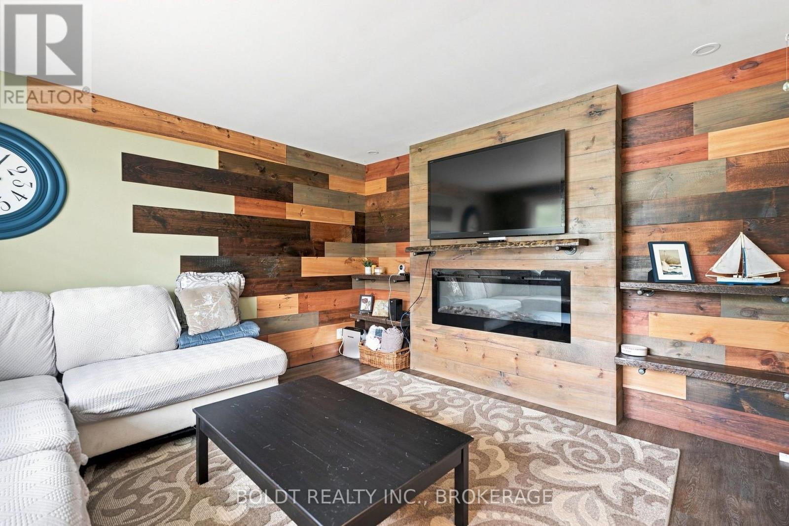 8166 Thorold Stone (Main) Road, Niagara Falls, Ontario  L2H 1A6 - Photo 4 - X13620298
