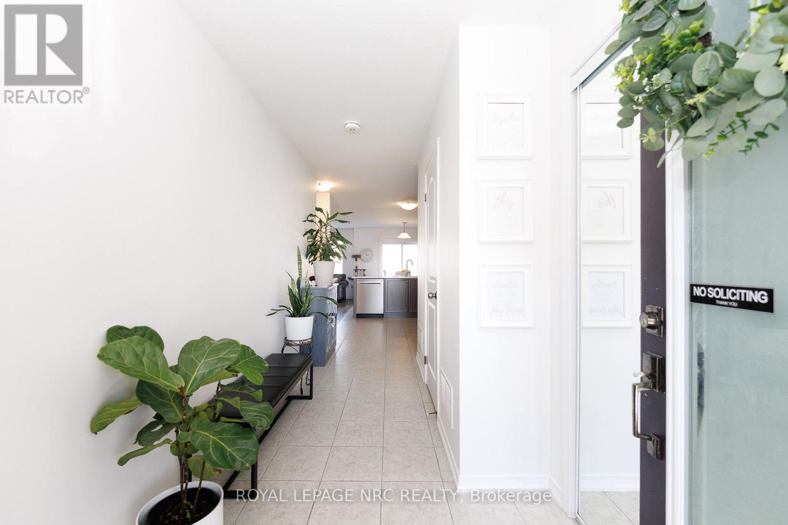 7794 White Pine Crescent, Niagara Falls, Ontario  L2H 3R4 - Photo 3 - X13620648