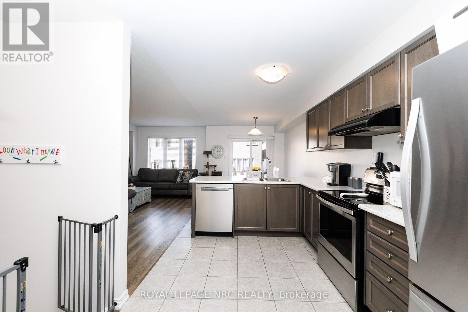 7794 White Pine Crescent, Niagara Falls, Ontario  L2H 3R4 - Photo 5 - X13620648