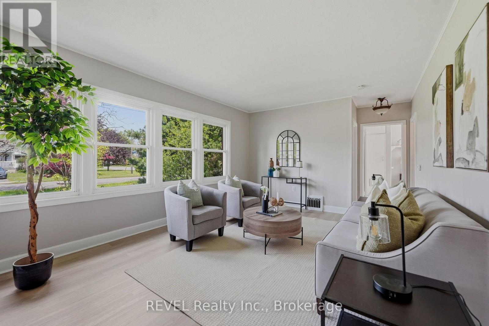 7962 Booth Street, Niagara Falls, Ontario  L2H 1E8 - Photo 2 - X13620764