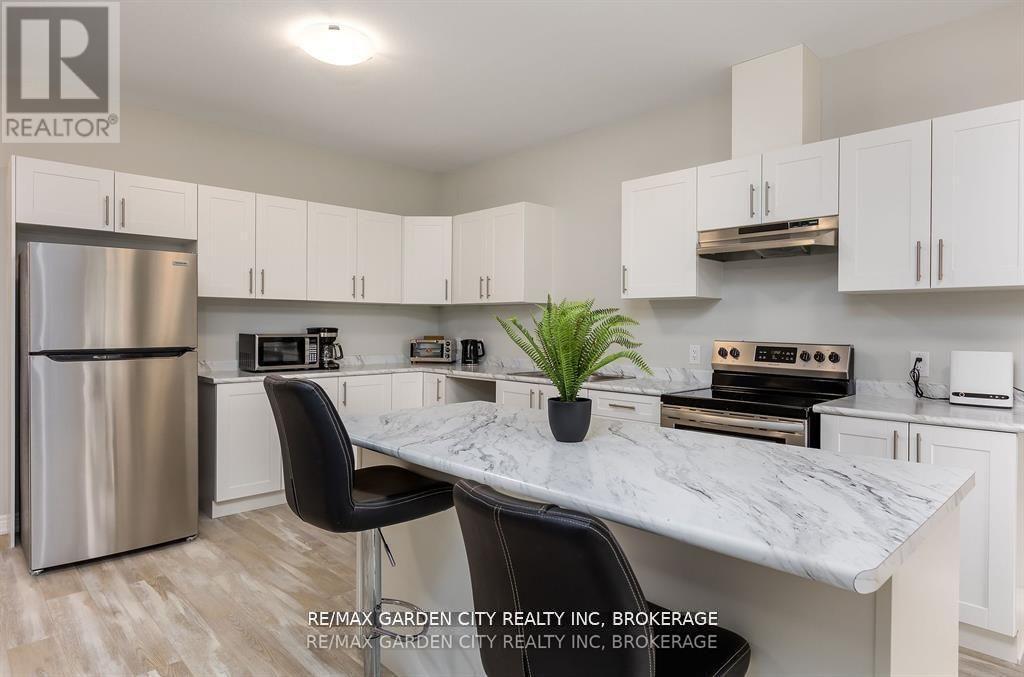 34 Bounty Avenue, Thorold, Ontario  L2V 0H3 - Photo 2 - X13621070