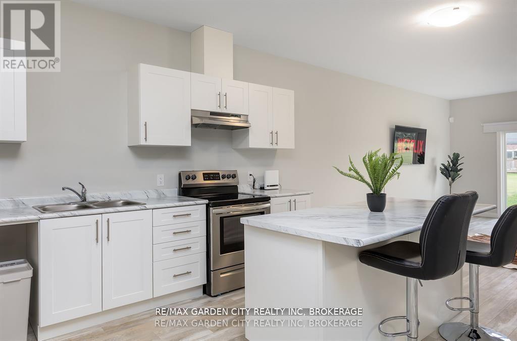 34 Bounty Avenue, Thorold, Ontario  L2V 0H3 - Photo 3 - X13621070